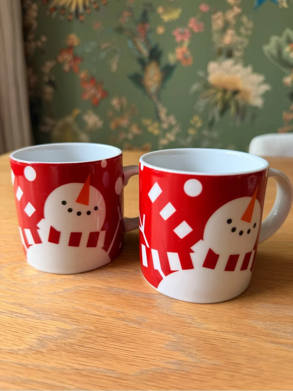 Set Of Two 2 Crate & Barrel Christmas Mugs Snowman Red White Xmas